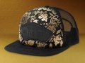 Vans_50th_Gold_Elevated_BeachGirlTrucker_BlkGold_Womens