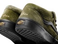 FA23_Skate_ZahbaMid_VN000CBSDOL_BeatriceDomand_DkOlv_Macro1
