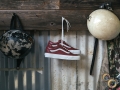 FA17_Classics_NJOT_VN0A38G10GI_OldSkool_MotoLeather-MadderBrown-BlancDeBlanc_Elevated
