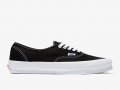 authentic-black-2_2048x