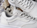 FA17_Vault_UltraRange_ULTRARANGELX_WhiteLightGum_Macro_Elevated