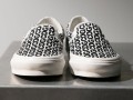 https-__hypebeast.com_image_2022_09_cdg-vans-collab-og-classic-slip-on-release-info-004