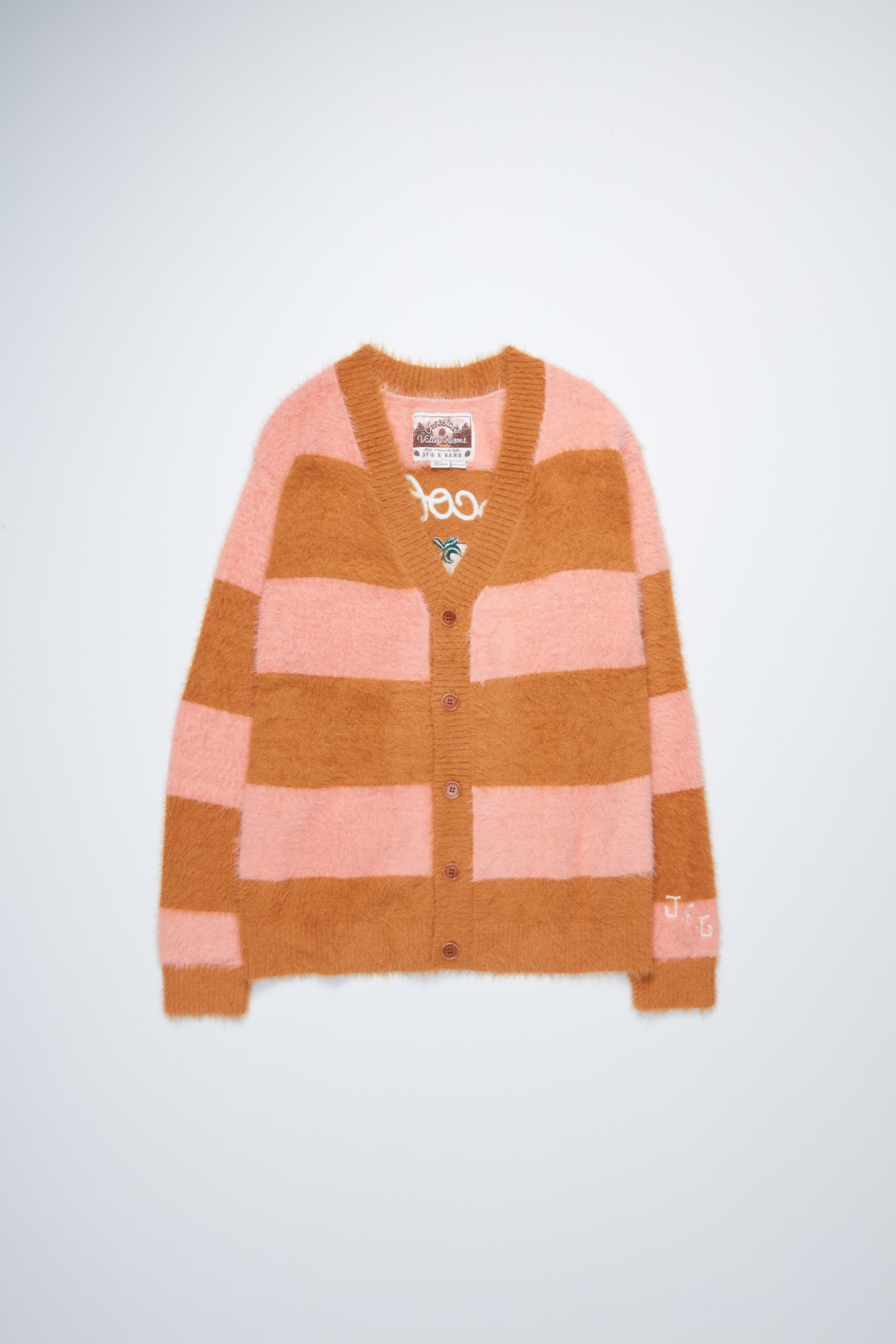 SP23_Vault_JFG_VN0A7SQ1ZEE_CARDIGAN_CRLALMND_FLAT_FRT_105-1