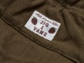 SP23_Vault_JFG_VN0009WY1VL_CRGPNTS_OLVNGHT_MACRO2_167-1