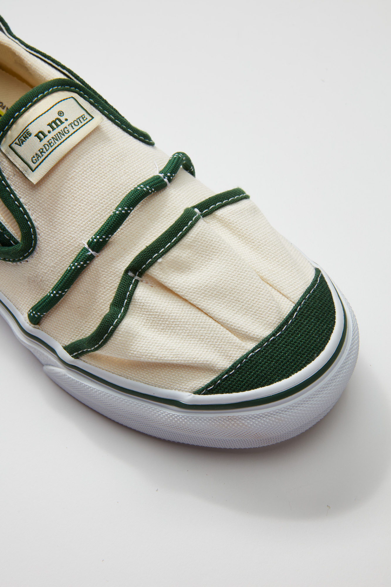SP23_Nicole_McLaughlin_SlipOn_VP_VR3_LX_White_Green_DETAIL5